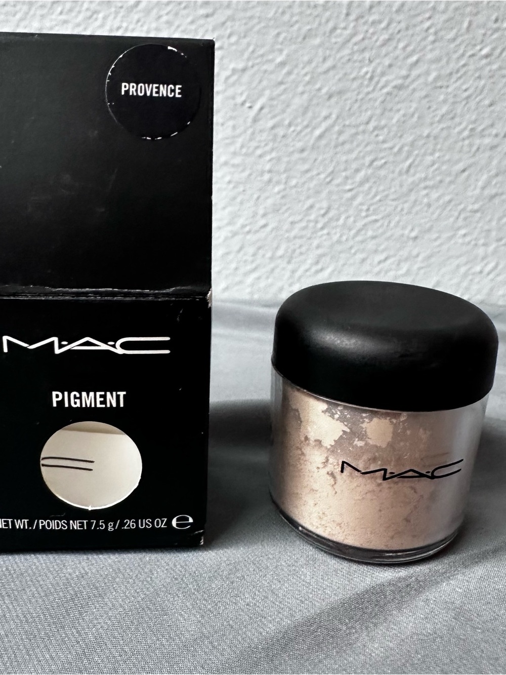 MAC-Cosmetic Multi use Pigment color powder pigment Provenance Rare